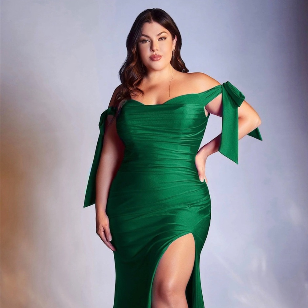 Rent The Runway - Own It Emerald Green Evening Dress Gown Size 20